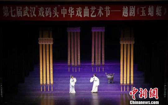 玉蜻蜓剧情介绍，越剧尹派名剧《玉蜻蜓》参演中华戏曲艺术节