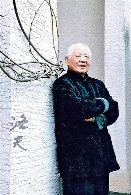 洛夫的诗歌(洛夫的诗歌仿写)