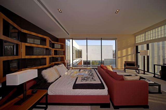 床头可以朝南吗，床头为什么不能朝南摆（怪不得有钱人都不让看卧室）