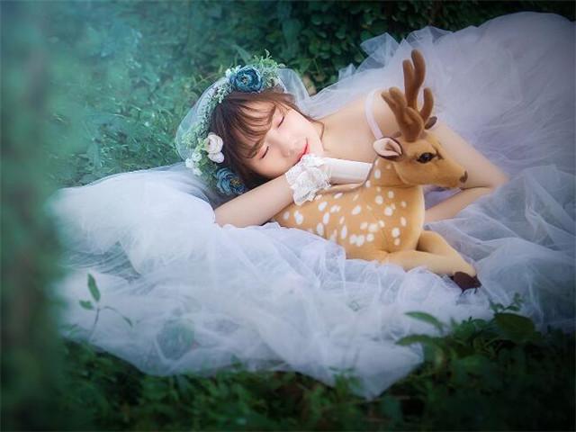 婚礼新郎对新娘的告白，2022婚礼上新郎最感动的话（婚礼上新郎的一分钟告白）