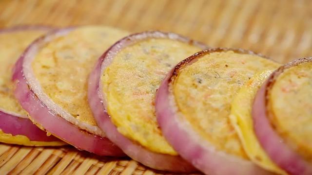 雪莲花怎么吃，野生雪莲花的正确吃法（今日播出《有助于预防脑梗——洋葱时蔬饼+雪莲花》）