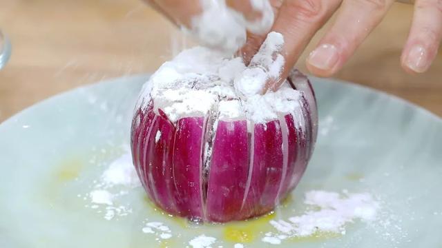 雪莲花怎么吃，野生雪莲花的正确吃法（今日播出《有助于预防脑梗——洋葱时蔬饼+雪莲花》）