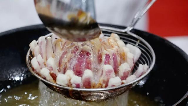 雪莲花怎么吃，野生雪莲花的正确吃法（今日播出《有助于预防脑梗——洋葱时蔬饼+雪莲花》）