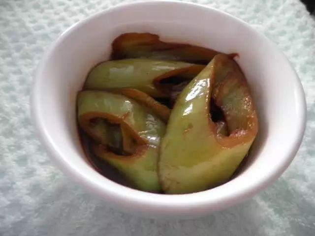 虎皮尖椒的家常做法，虎皮尖椒、虎皮青椒的家常做法