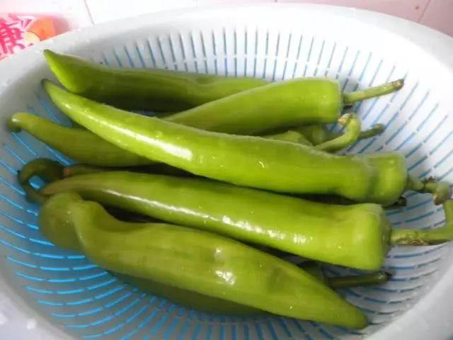 虎皮尖椒的家常做法，虎皮尖椒、虎皮青椒的家常做法