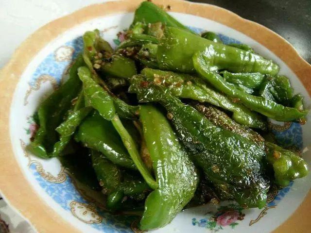 虎皮尖椒的家常做法，虎皮尖椒、虎皮青椒的家常做法