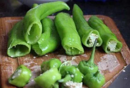 虎皮尖椒的家常做法，虎皮尖椒、虎皮青椒的家常做法