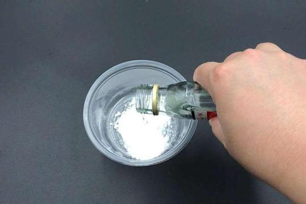 碳酸氢钠的作用，碳酸氢钠的作用有哪些（学会这些，清理起来更加轻松）