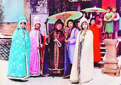 三国演义导演是谁，三国演义1至84集（87版《红楼梦》导演王扶林）