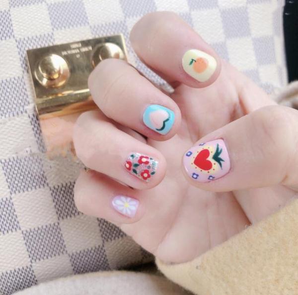 适合春天的小清新美甲，适合春天的小清新美甲图片（有趣可爱，有着春天般的味道）