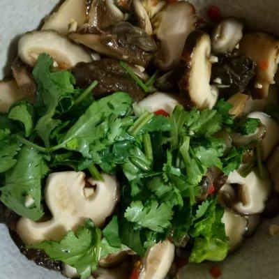 花菇怎么做好吃，干花菇怎么做好吃（这样的家常菜–凉拌花菇）