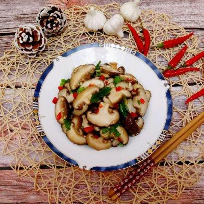 花菇怎么做好吃，干花菇怎么做好吃（这样的家常菜–凉拌花菇）