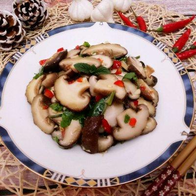 花菇怎么做好吃，干花菇怎么做好吃（这样的家常菜–凉拌花菇）