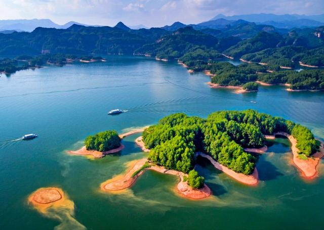 福建大金湖好玩吗，福建大金湖在哪里（泰宁大金湖，一场养心之旅）