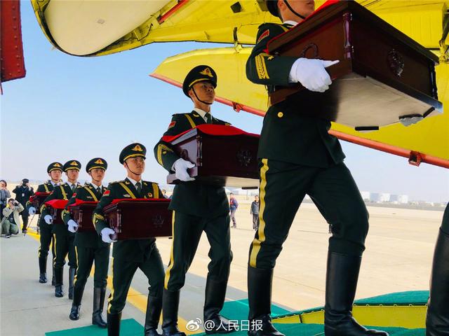 志愿军尸骨图片，志愿军遗骸棺椁（中韩双方交接第六批在韩中国人民志愿军烈士遗骸）