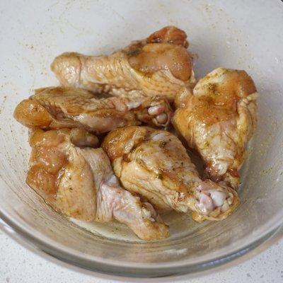 烤鸡翅的做法烤箱，烤箱烤鸡翅（这样的超简单又香嫩的烤翅根你吃过吗）