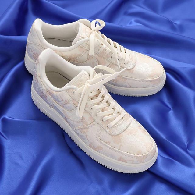 af1白丝绸真假对比，af1黑色丝绸真假对比（酷似 CLOT 白丝绸的来了）