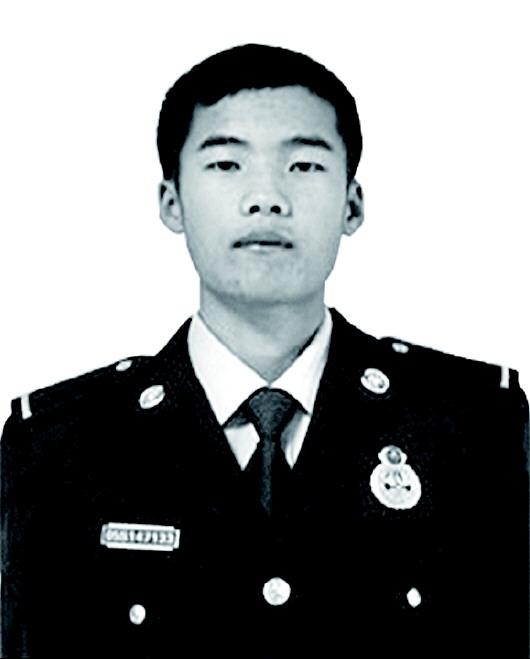 灭火背后那些感动瞬间，消防故事我眼中的火焰蓝（重温五位救火英雄的故事）