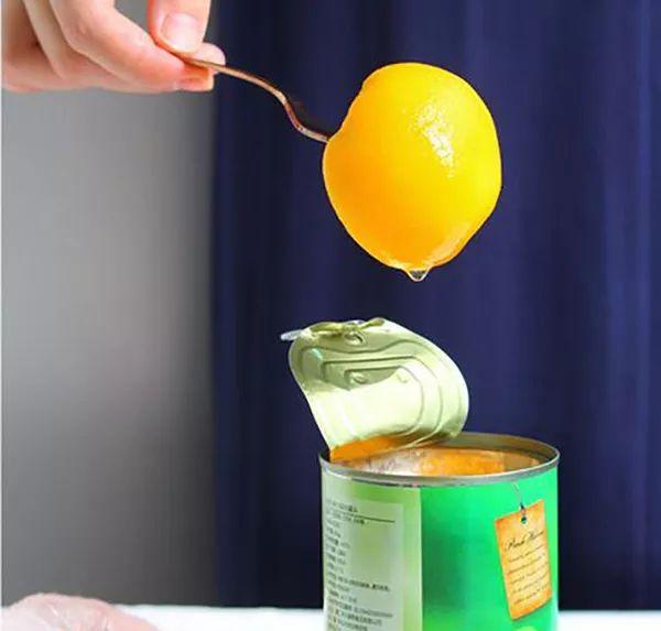 黄桃罐头怎么吃，黄桃罐头怎么吃最好（爽脆鲜甜0添加，一口忆童年）