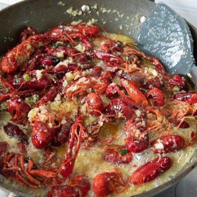 蒜泥龙虾需要哪些调料（#最爱盒马小龙虾#正宗盱眙蒜泥小龙虾）