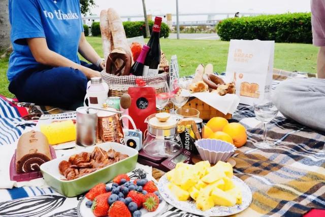 清明节可以野餐吗（草地野餐，属于春天的仪式感）
