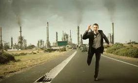 梦见开车刹车失灵，梦见开车刹车失灵预示什么（春梦、噩梦、坠落梦...常做的梦可能是在暗示你这件事）