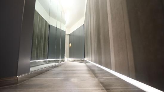 房间里哪些东西是锐角，房间里有哪些锐角和钝角（将如何在设计师的妙手中变成现代化时尚智居）