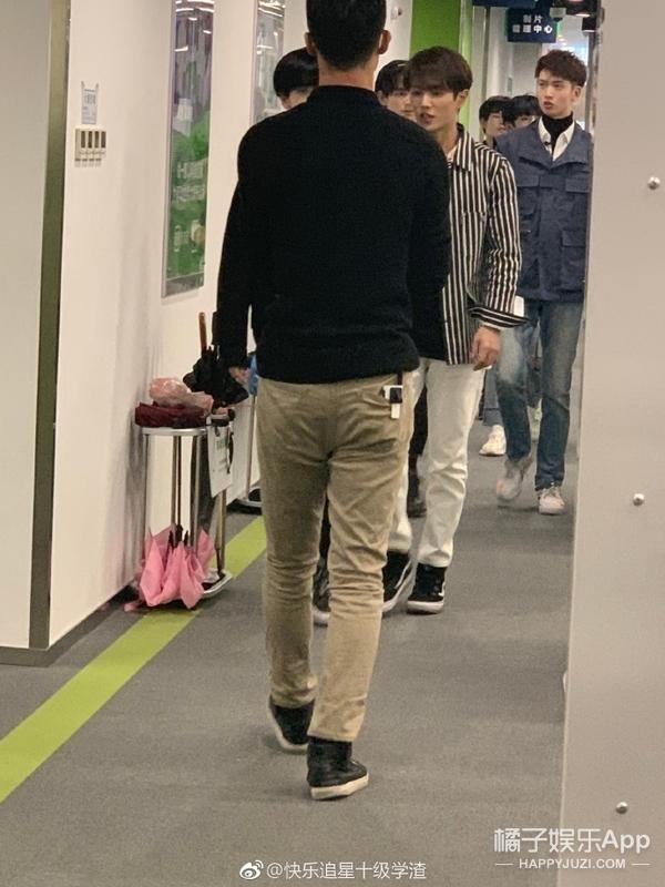 百分九的应援色是什么，百分九应援色分别是什么（UNINE团综、Vlog都安排上了）