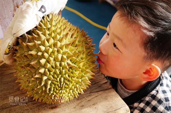 怎么判断榴莲是否熟了可以吃，怎样判断榴莲的生熟（辨生熟、催熟、剥皮全搞定）