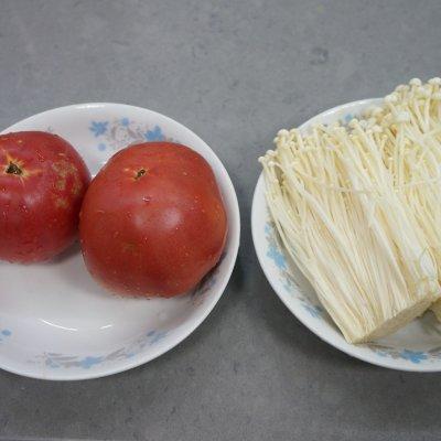金针菇番茄汤怎么做好吃，西红柿金针菇浓汤这样做