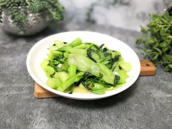 蒜蓉炒菜心的家常做法，蒜香菜心