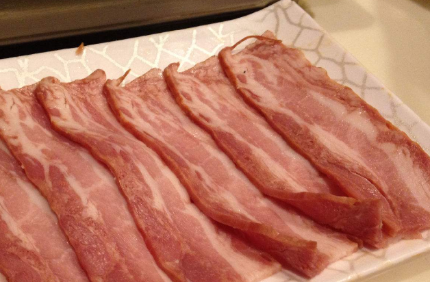 培根煎多久能熟，培根煎几分钟能熟（培根要如何挑选 煎多长时间熟）