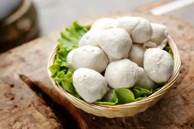 肉丸的主要原料是什么 买肉丸要注意什么，肉丸的主要原料是什么（特别筋道的肉丸，到底添加了啥）