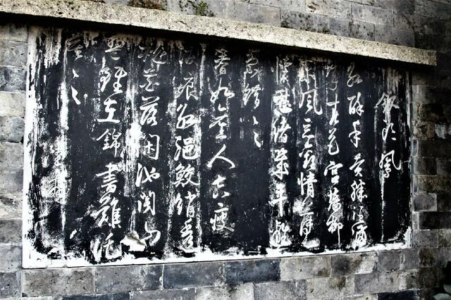 两山排闼送青来的前一句是什么，两山排闼送青来的上一句是什么（这就是古人的“朋友圈”）