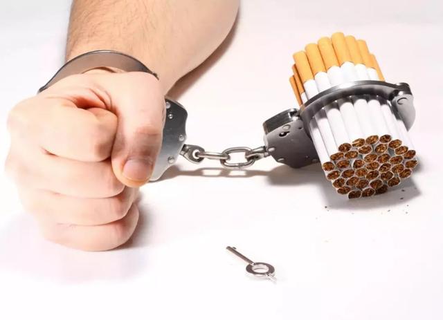 黑利群软包多少钱，2022软壳黑利群多少钱一包（这些100块一条的软中华、80块一条的利群）