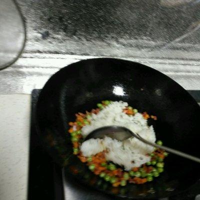 芝士焗饭怎么做，土豆牛肉芝士焗饭怎么做（芝士焗饭）