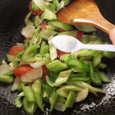 西芹的做法大全家常菜，西芹简单做法菜谱（经常吃点百利无一害）