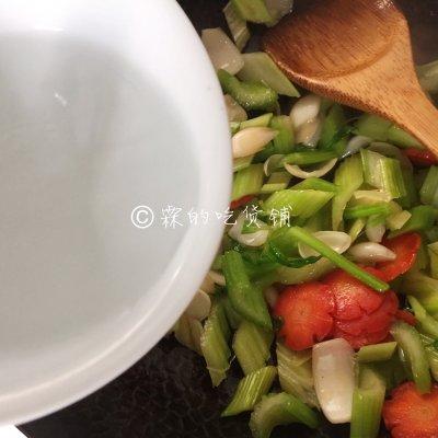 西芹的做法大全家常菜，西芹简单做法菜谱（经常吃点百利无一害）