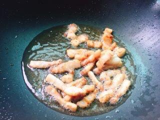 甜笋怎么炒好吃，怎么炒甜笋（#精品菜谱挑战赛#蚝油炒甜笋+春天的味道）