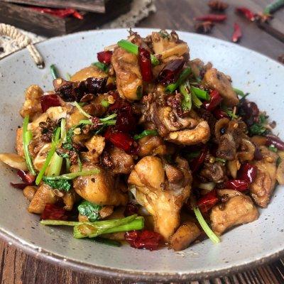 辣子鸡怎么炒好吃，枣庄辣子鸡怎么炒好吃（辣子鸡）