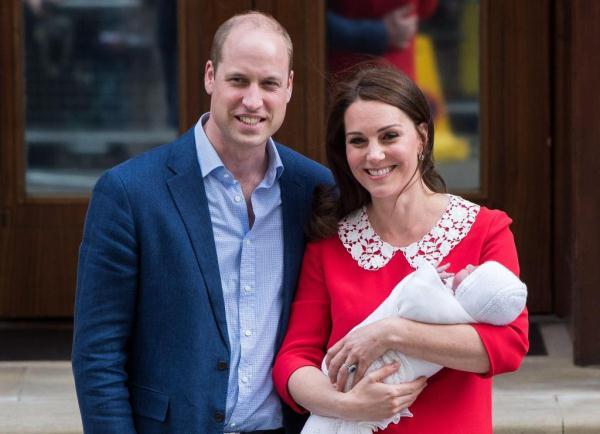 我的淘气王子吻戏，恶魔在身边第二部叫什么名字（夏洛特公主的亲吻甜蜜温馨）