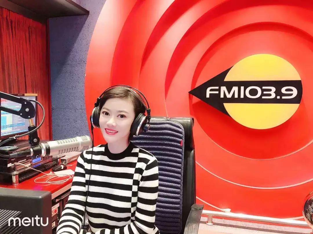 吴冰中华美食传播大使北京电视台主持人冰法美食掌门人一起分享生活的