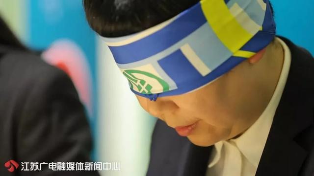 怎么数钱比较快，怎么数钱数的快（“听音点钞”神技居然真的存在）