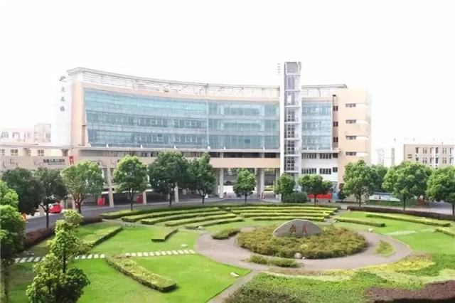 苏州西交利物浦大学，西交利物浦大学学费2+2多少钱（西交利物浦大学新校区开工）