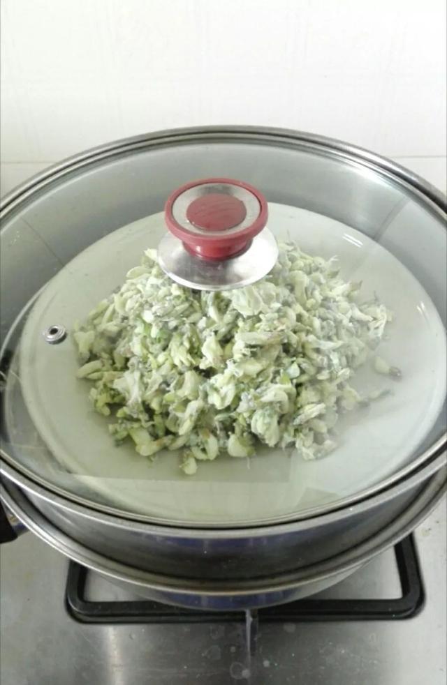 国槐花、洋槐花和红槐花三者的区别，洋槐和槐花有什么区别（槐花分三种，只有一种能吃）