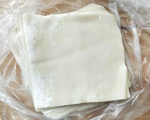 国槐花、洋槐花和红槐花三者的区别，洋槐和槐花有什么区别（槐花分三种，只有一种能吃）