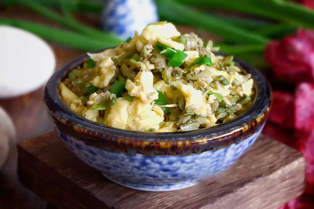 国槐花、洋槐花和红槐花三者的区别，洋槐和槐花有什么区别（槐花分三种，只有一种能吃）