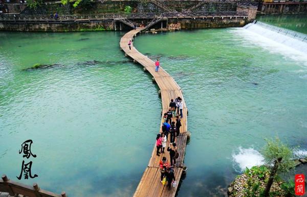 凤凰古城在哪里，边城凤凰古城在哪里（迷醉在沈从文的湘西边城）