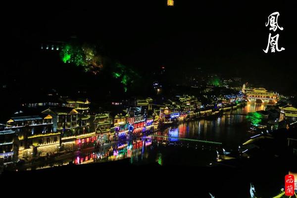 凤凰古城在哪里，边城凤凰古城在哪里（迷醉在沈从文的湘西边城）