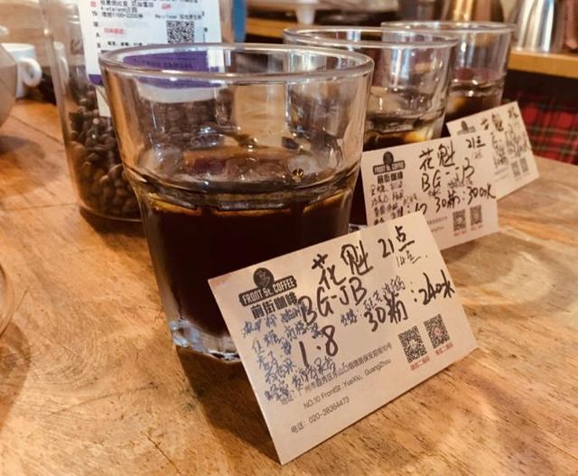 冷萃咖啡怎么冲，冷萃咖啡可以热水泡吗（在家可以轻松制作的冷萃咖啡——冷泡咖啡要怎么泡）